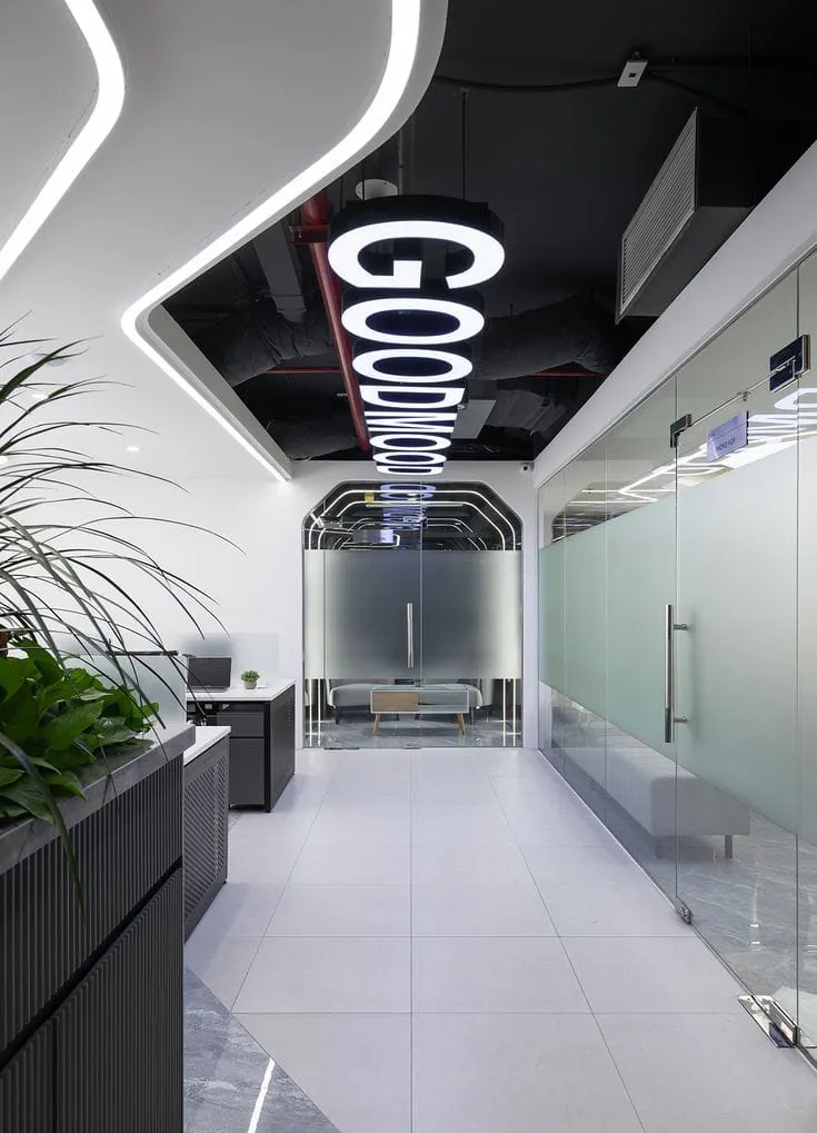 Curved ceiling feature with LED lighting interior