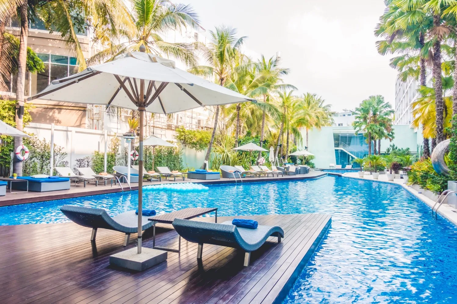 Common Mistakes to Avoid When Hiring a Hotel Swimming Pool Contractor