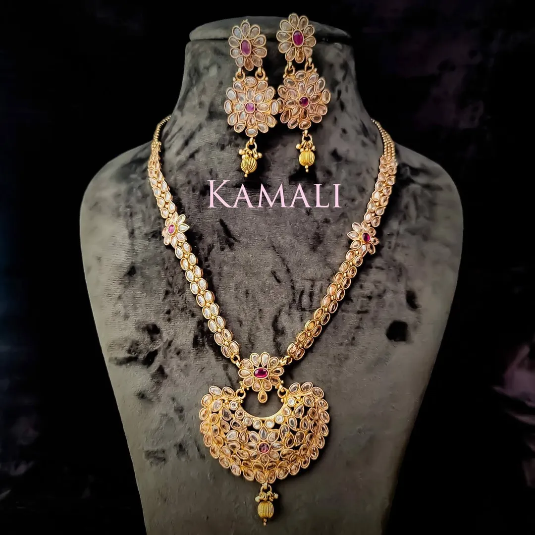 Antique Collections
Kamali Queen Antique Collections
Less weight collections
Artificial Gold Plat...