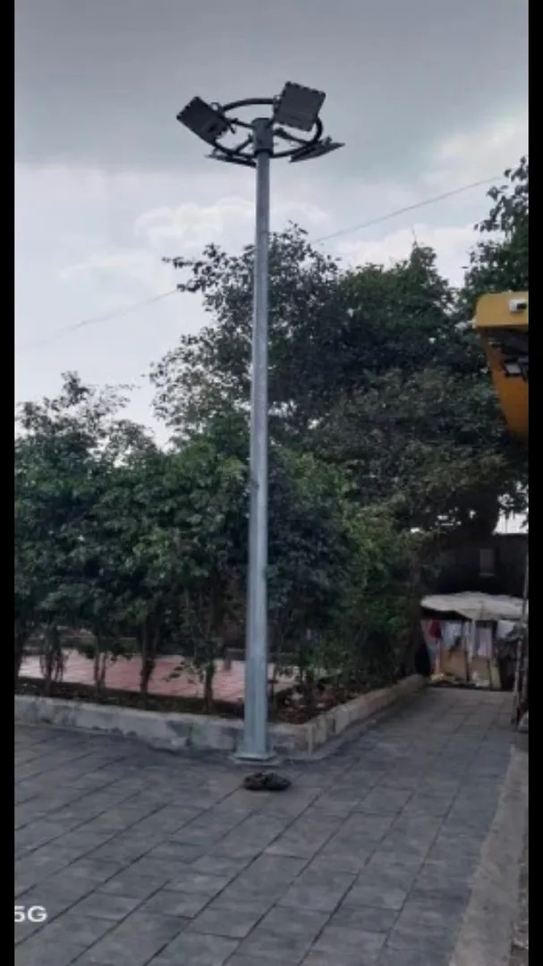 5-Meter Octagonal Galvanized Iron (GI) Street Light Pole with 4-Way Circular Light Ring