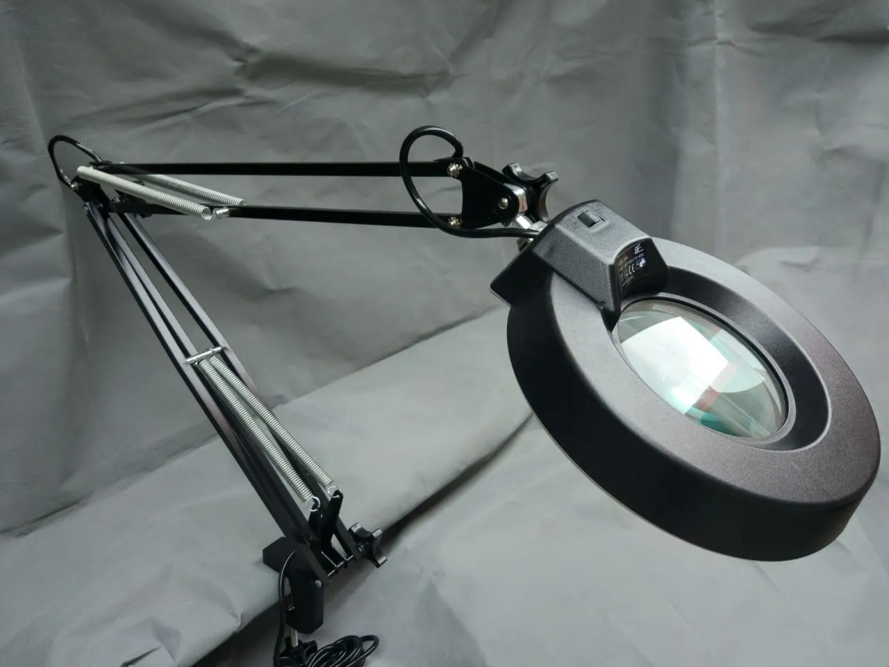 ESD DESKTOP MAGNIFYING LAMP 20X