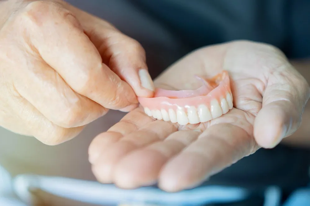 Choosing Removable Dentures for Practical Missing Teeth Replacement