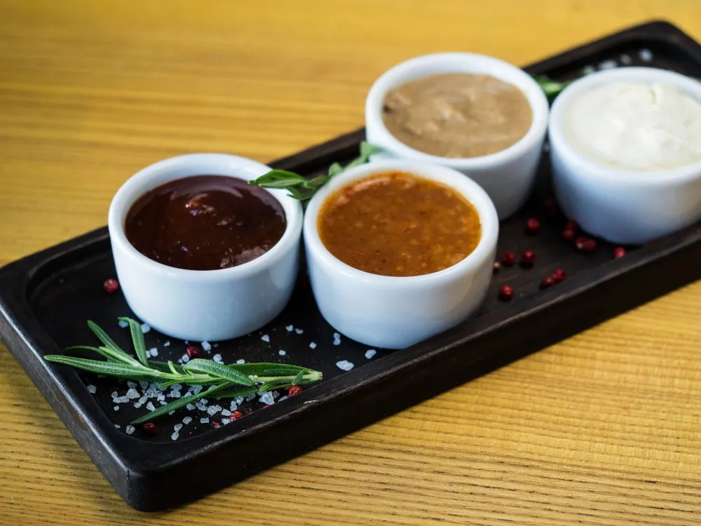 Sauces for Cafés and Cloud Kitchens Choosing the Right Product for Your Menu