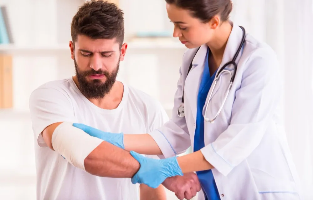 Tendon Injury Specialist in Nagpur Explains Why Some Injuries Take Longer to Heal