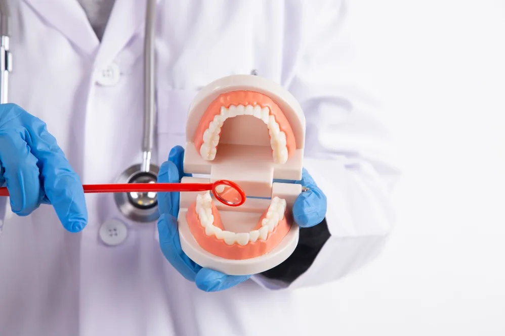 What to Check Before Choosing an Oral Cancer Specialist in Pune