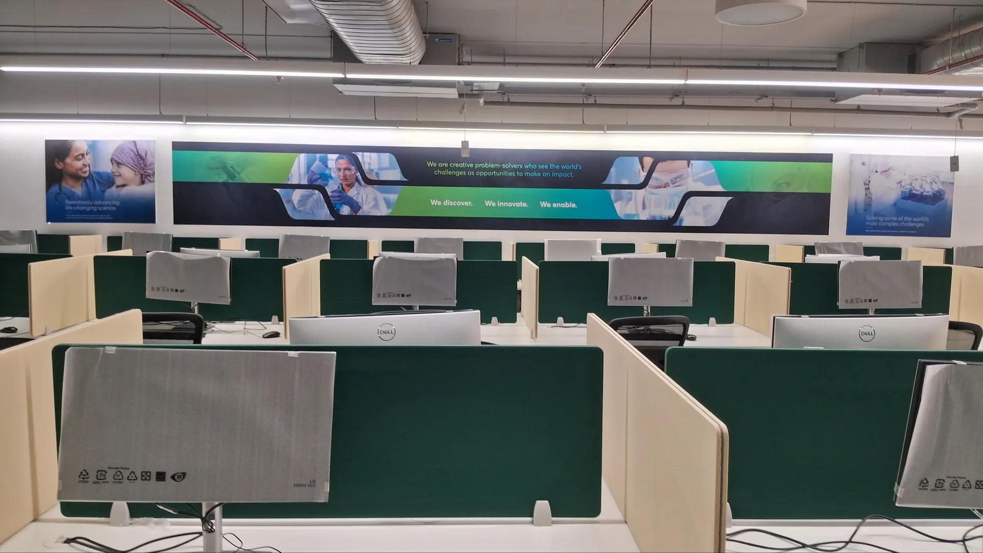 corporate office vinyl branding services in Saravanampatti