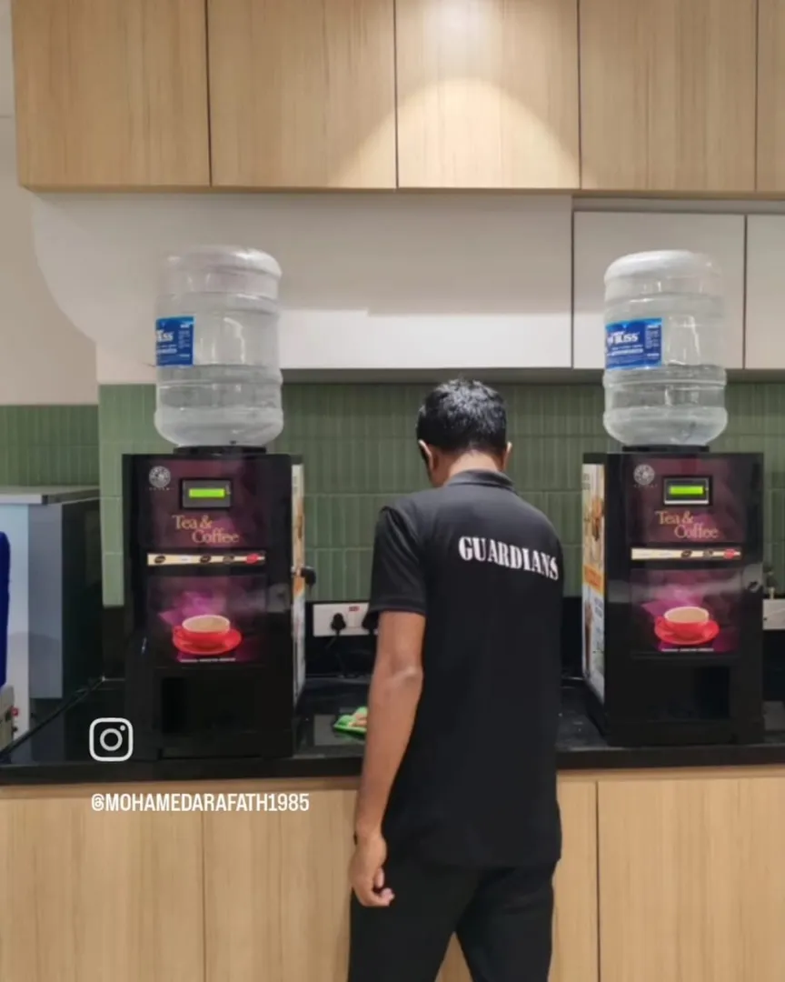 THE MOST FAMOUS TEA COFFEE VENDING MACHINE IN CHENNAI