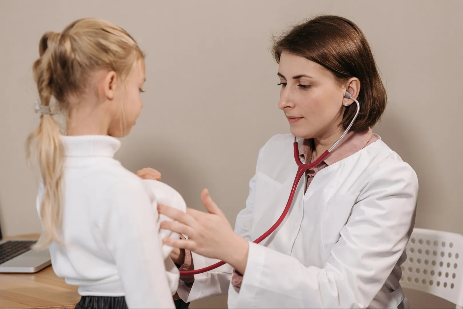 Best Doctor For Child Near Me In Fort Mumbai