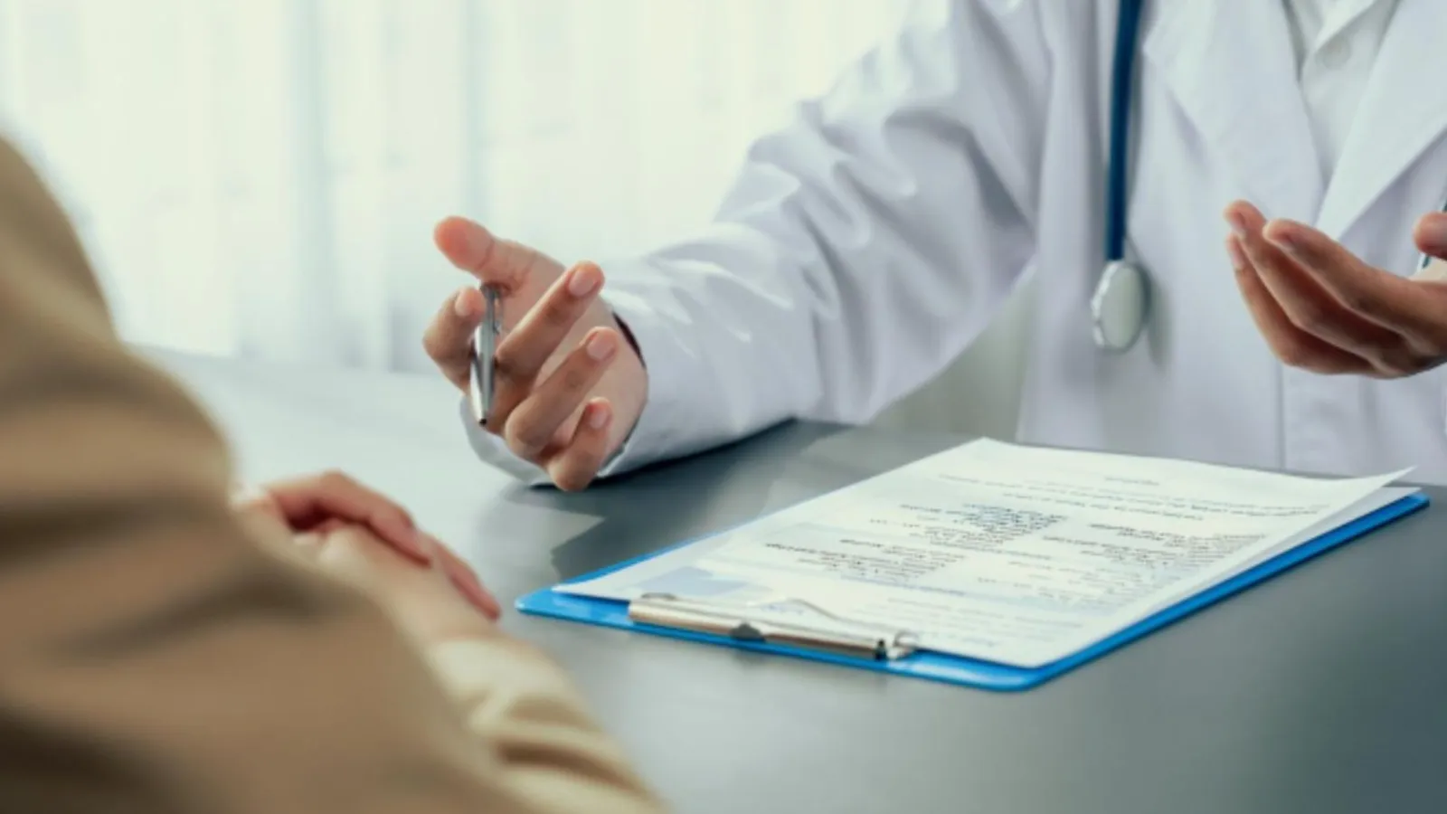 When Should You Visit an Internal Medicine Specialist Instead of a General Physician in Ghatkopar?