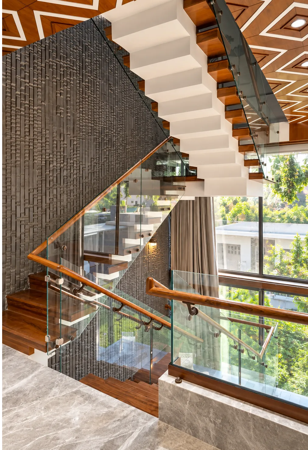 Rich wooden stair tread finish staircase design