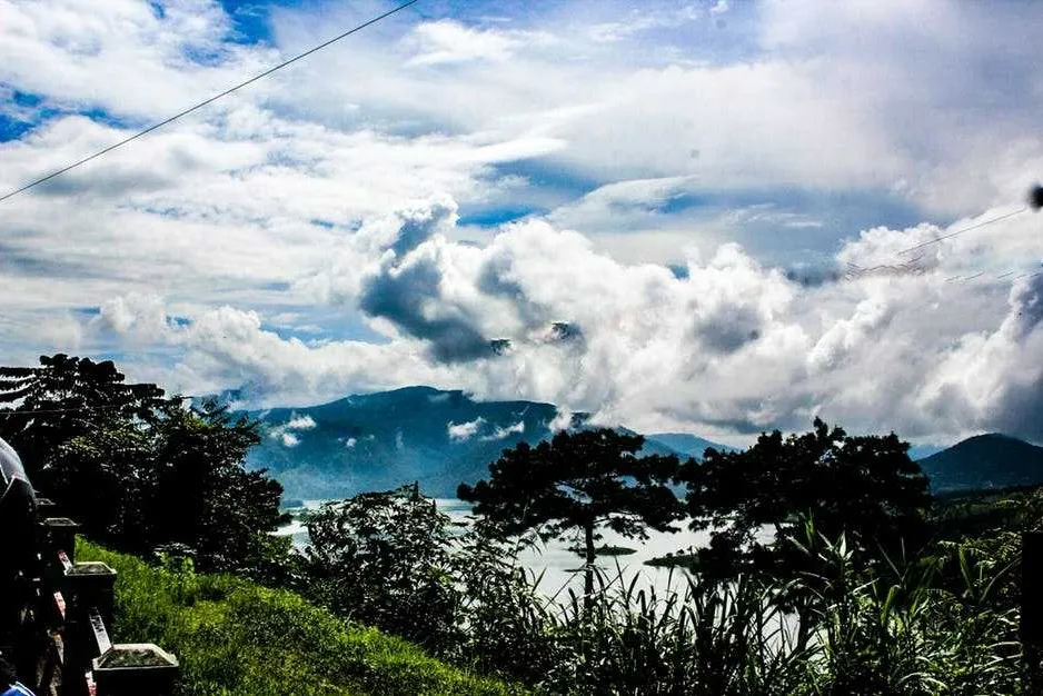 Tourist places in Meghalaya
Shillong
Shillong Tourism
Nestled amidst the pine-clad hills, Shillo...