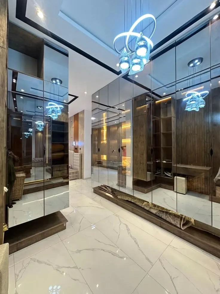 Luxury Walk In Wardrobe Design