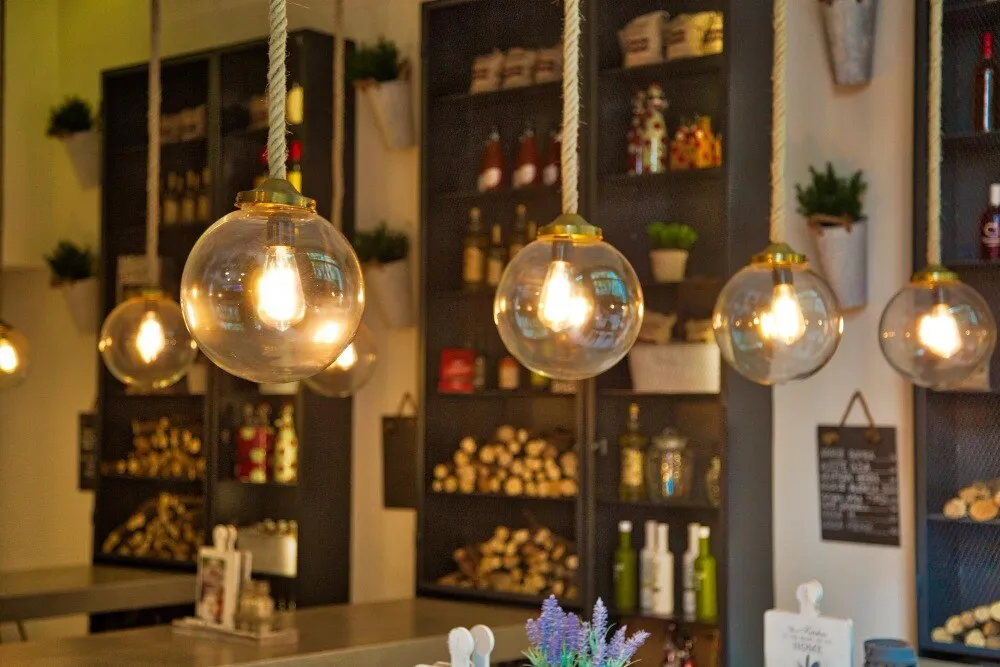What Restaurants Should Check Before Ordering Dining Lights in Delhi