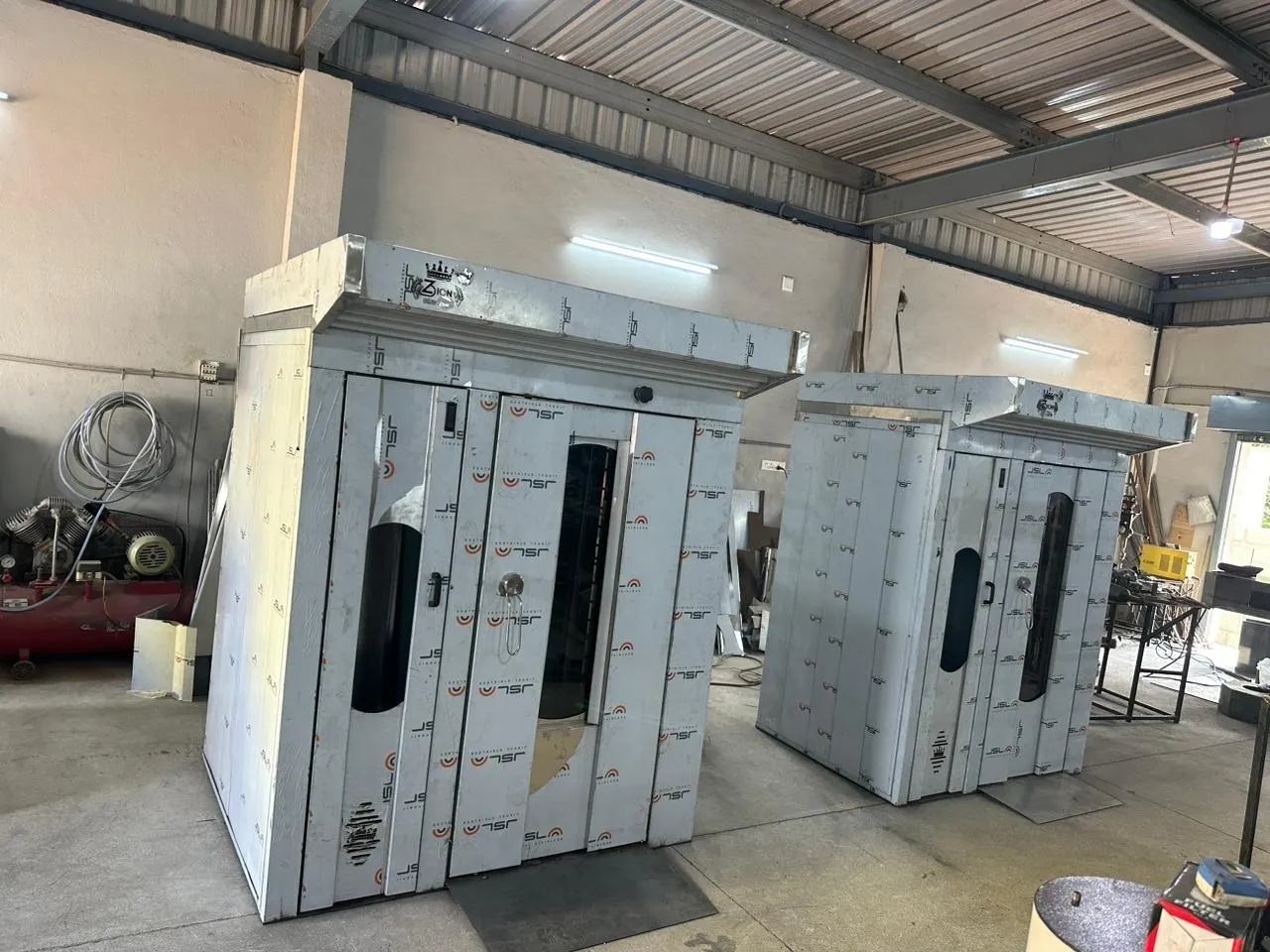 BREAD MAKING OVEN