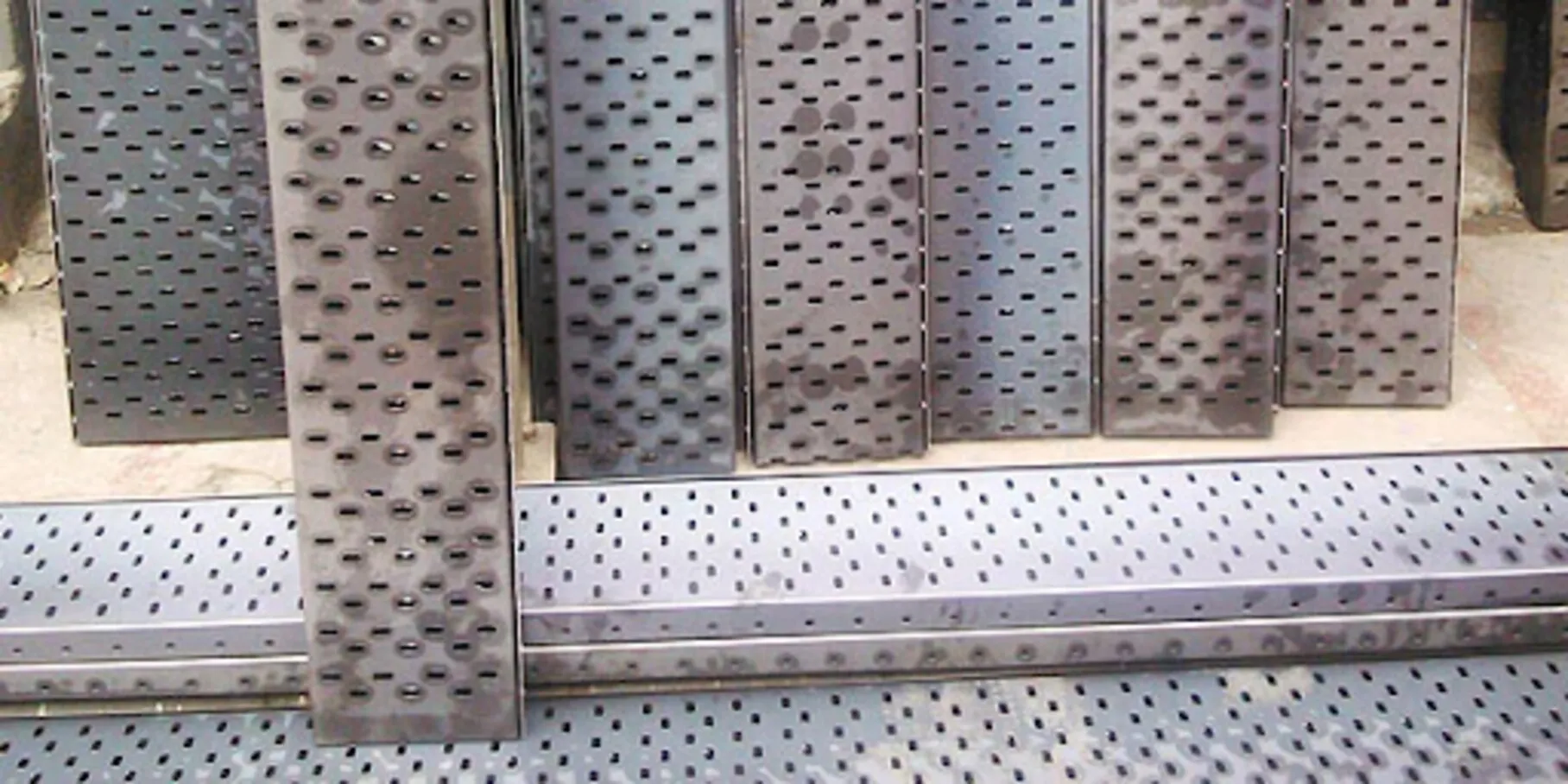 Hot Dip Galvanised Cable Tray Problems in Solar Sites