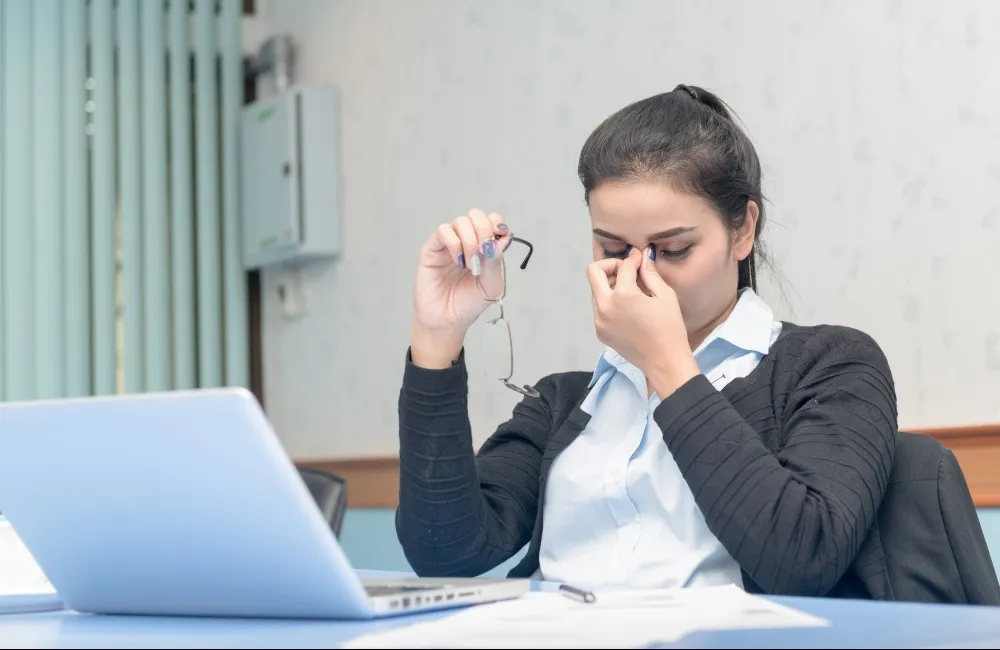 When Screen Related Eye Strain May Need Computer Vision Syndrome Treatment