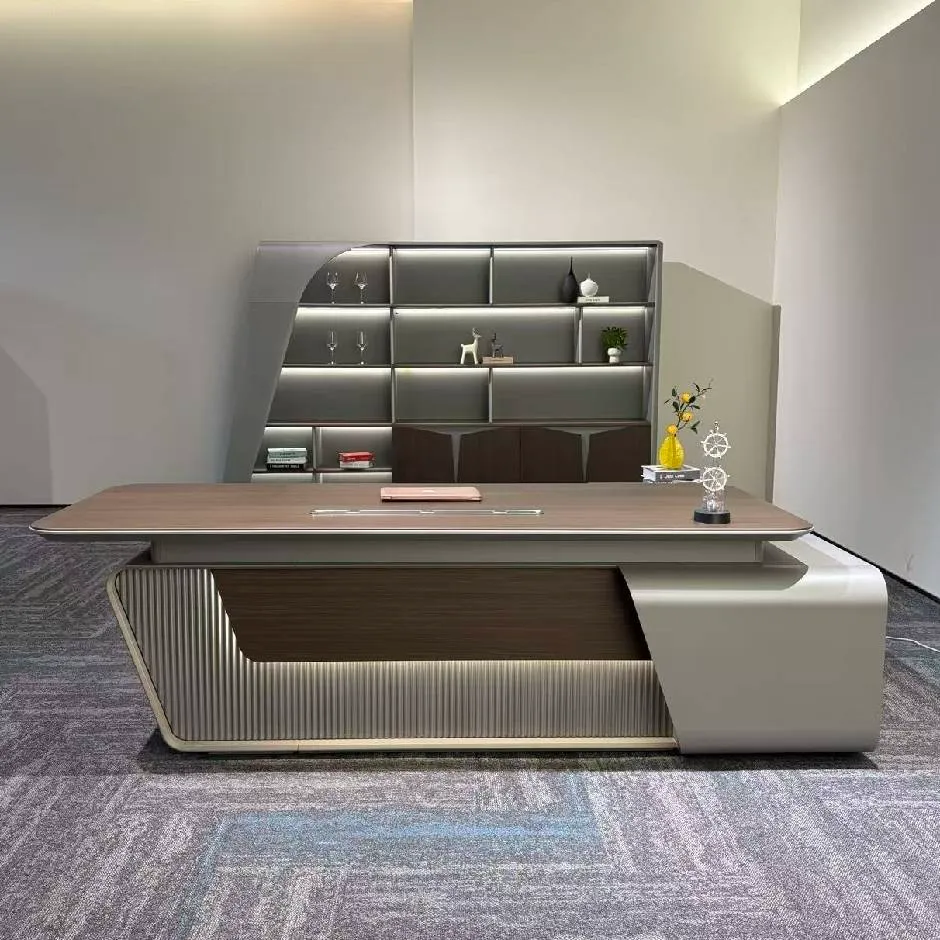 Office furniture in Delhi