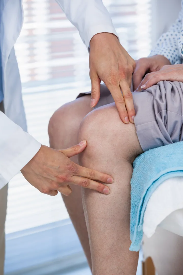 Knee Pain Specialist Explains Common Causes of Persistent Knee Pain