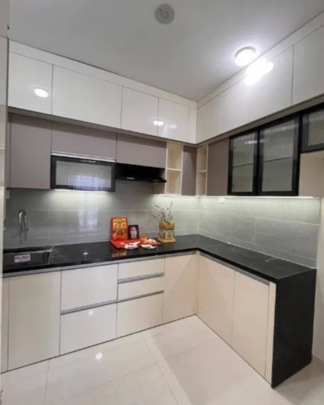 L-Shaped Modular Kitchen in Pune: When This Layout Makes Sense for Your Home