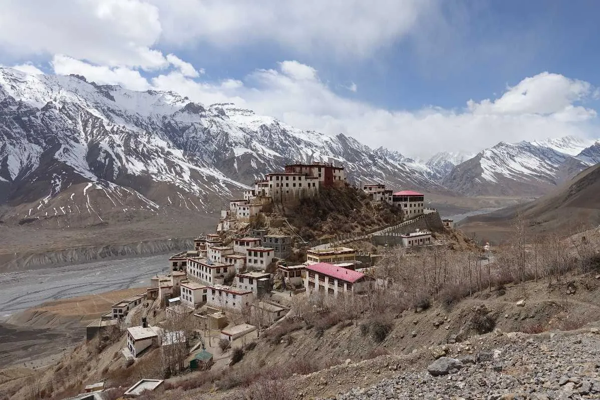 Tourist Places in Himachal Pradesh
Spiti Valley
Spiti Valley Tourism
Long winding roads and vall...