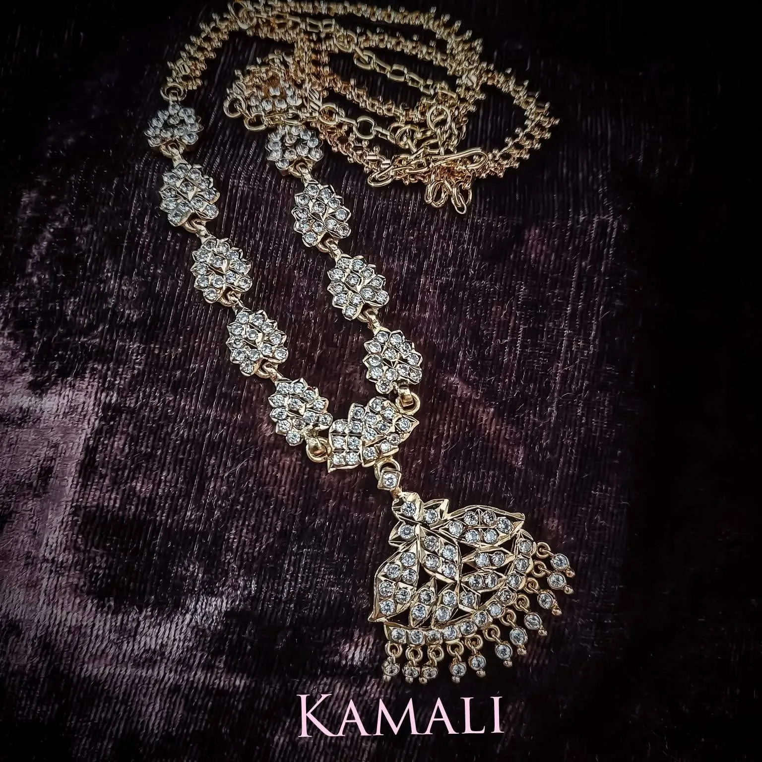 white Stone Dollar Chain
Hand crafted Traditional Impon Jewellery with CZ stones setting
For full ...