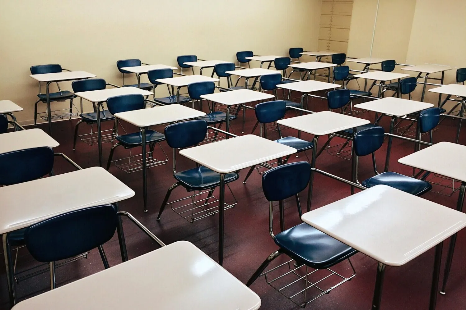How Schools Can Evaluate a School Chair Before Placing a Bulk Order