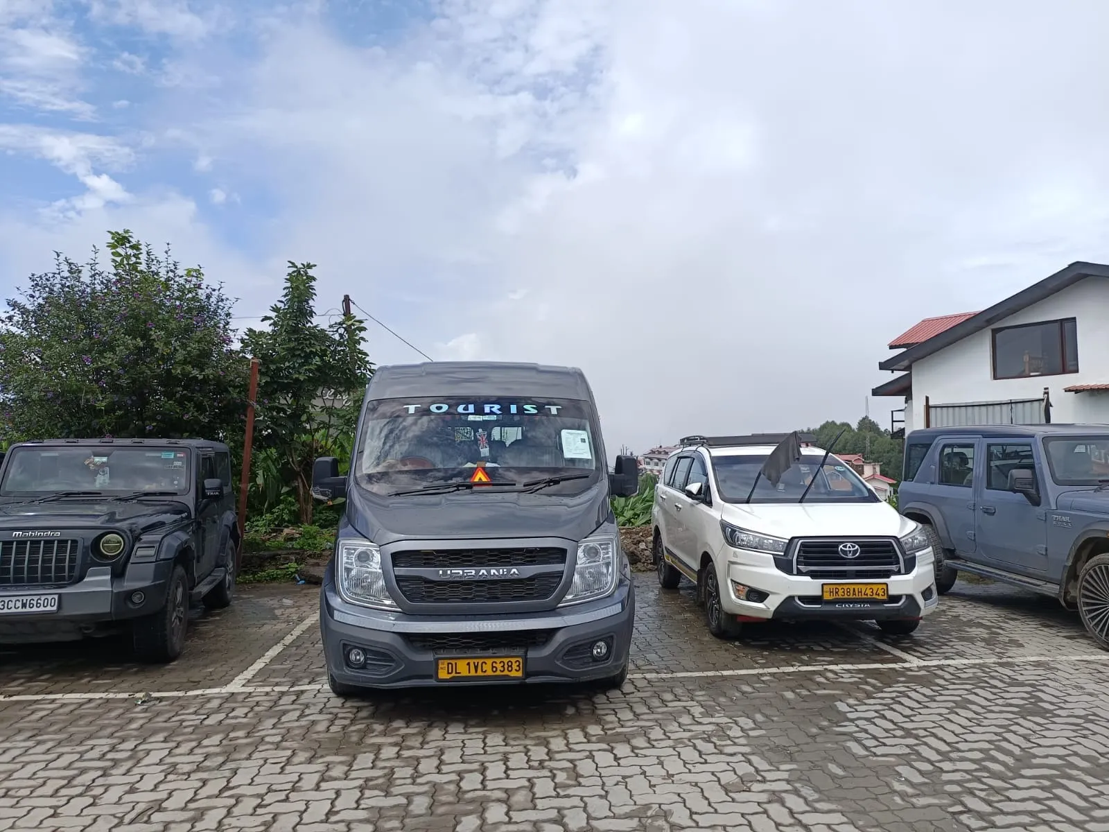 Delhi se Outstation Trip, Family Tour, Group Tour ya Religious Yatra ka plan hai? | 9811142469