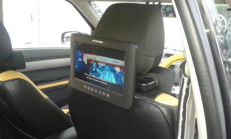 Headrest monitors for rear entertainment in any car without tampering the manufacturers warranty. available only at motominds.