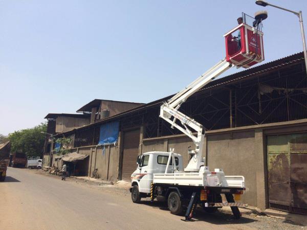Maniar Aerial work platform mounted on 3 ton LCV chassis. Working height of 11 mtr (35ft ) & 360Deg continuous rotation with insulated bucket upto 2.2 KV. Having dual operation from the bucket and base and separate control for stabilizer to level the vehicle on uneven grounds. The equipment is incorporated with all the necessary safety features for the safety of the operator.