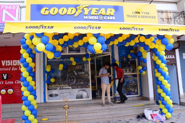 Authorised distributor of Goodyear Tyre for all types of vehicles in Thane.
to know more please visit
http://www.justdial.com/Mumbai/Libin-Tyre-Trade-Service-%3Cnear%3E-Near-Chandanwadi-Thane-West/022PXX22-XX22-120224223021-B5C3_BZDET?xid=TXVtYmFpIENhciBUeXJlIERlYWxlcnMgVGhhbmUgV2VzdA==
Libin Tyre Trade & Service
Shop No 4, Shree Prabhavee Apartment, Almedia Road, Thane West, Thane - 400601, Near Chandanwadi