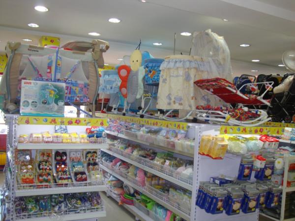 Supermarket Racks in Chennai.
Innovation in design for Supermarket racks.
Licensed structural engineers constantly evolve design methodology to incorporate new, resilient ideas for racking needs. Creating mezzanine levels with pallet racks, or creating high-use catwalks, are examples of our design solutions.
To place your orders for designer racking solutions for your supermarkets, showrooms in Chennai call us at 9380241286.