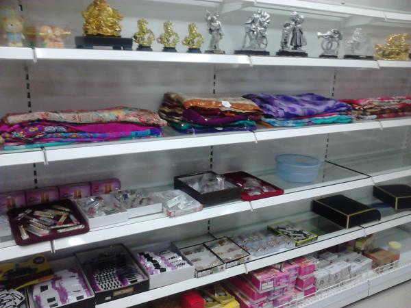 Supermarket racking system is suitable for the storage of a wide variety of medicines, books, stationery items, TV, electrical storage display goods. The levels can be provided with different kinds of display storage.supermarket racks is ideal for low and high rise order storage applications.