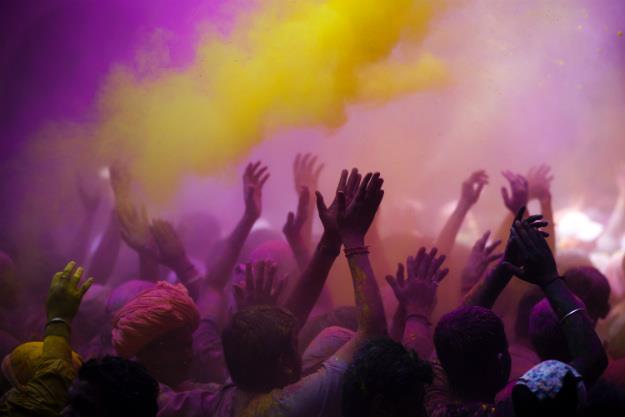 #varanasi is known for the festival of #Holi that falls on 13Mar this year! Here's why you should not miss it!
