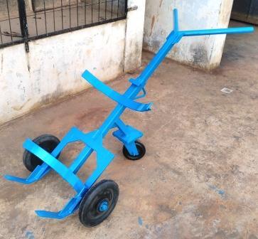 MATERIAL HANDLING TROLLEYS Dru