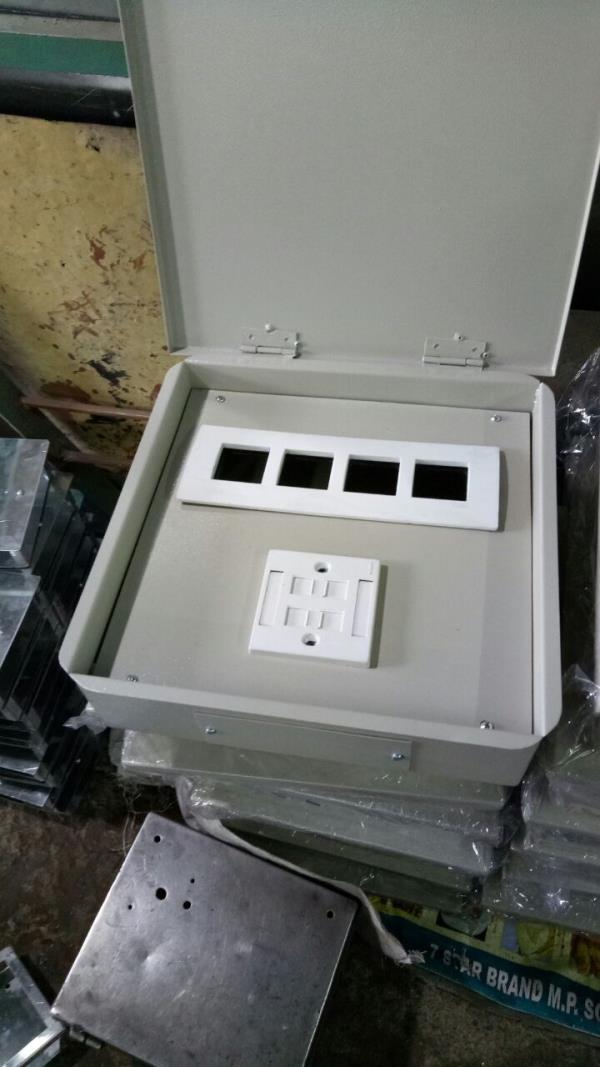 Flooring switch socket box
