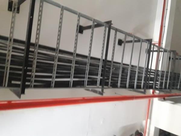 Ladder type cable tray