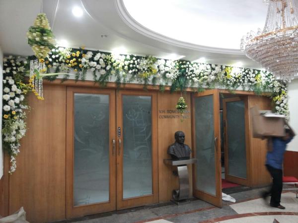Flower decorations work done f