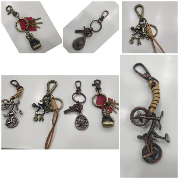 artique metal alloy keychains 