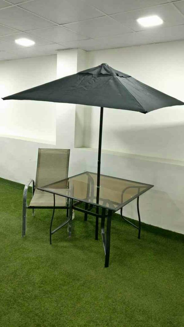 garden furniture dealers