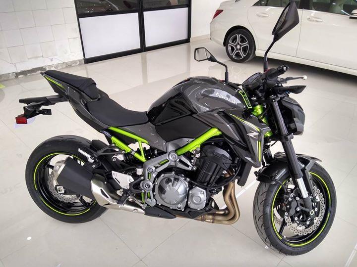 z900