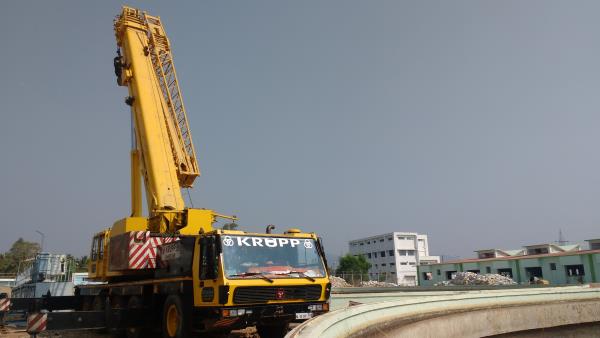 professional crane rental bang