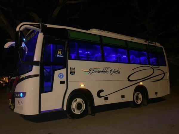 17 seater tempotraveller on hire.Best service providers in bangalore.Cheaper rates compared to others.