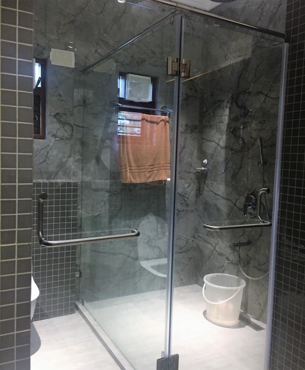 shower partitions fabricated