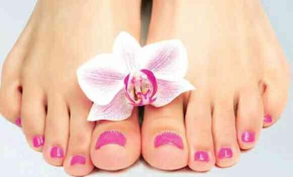 Lotus 4 Layer Facial Free Lotus Pedicure