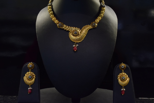 antique choker necklace