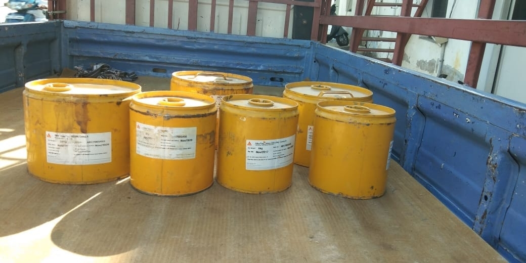 polyurethane or epoxy resin in