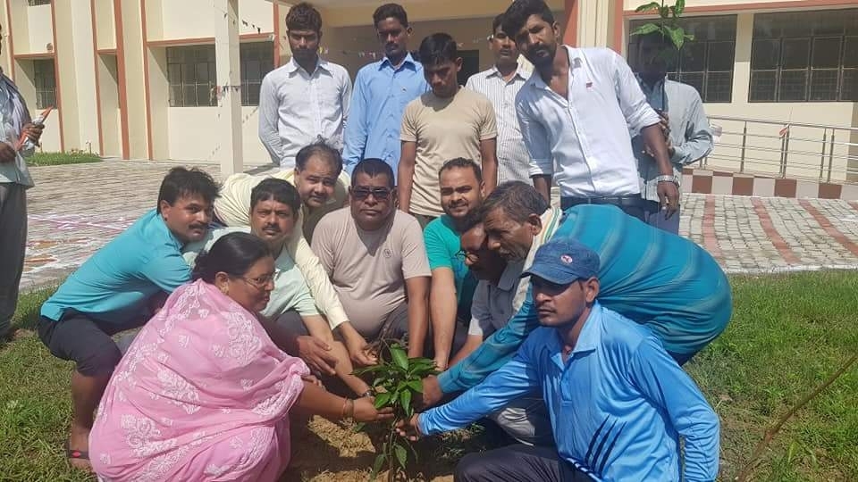 आज राजकीय आश्रम पद्ध