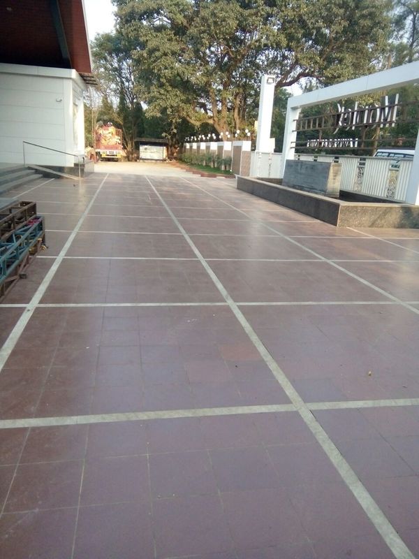 400 people ac delux rooms conf