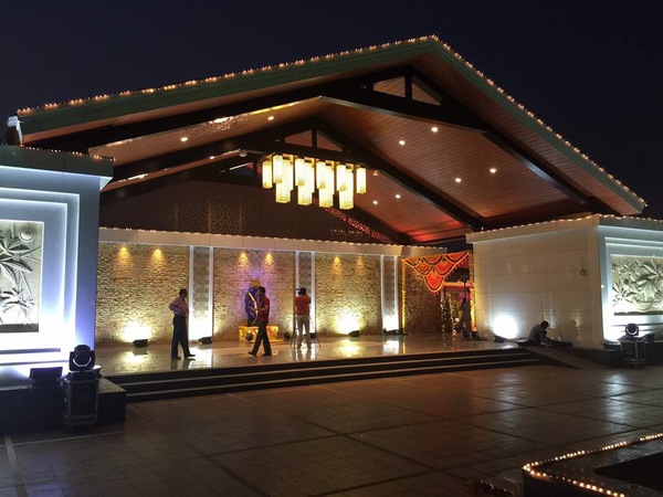 Wedding Destination in Lonaval