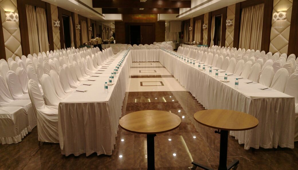 Large Conference Venue In Lona